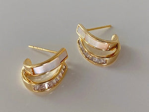 Shell Zircon Baguette Earrings